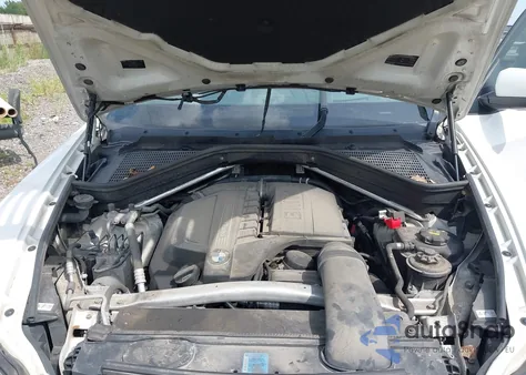 2011 BMW X5 xDrive35I/xDrive35I Premium/xDrive35I Sport Activity z USA, uszkodzony, nr VIN 5UXZV4C55BL741428